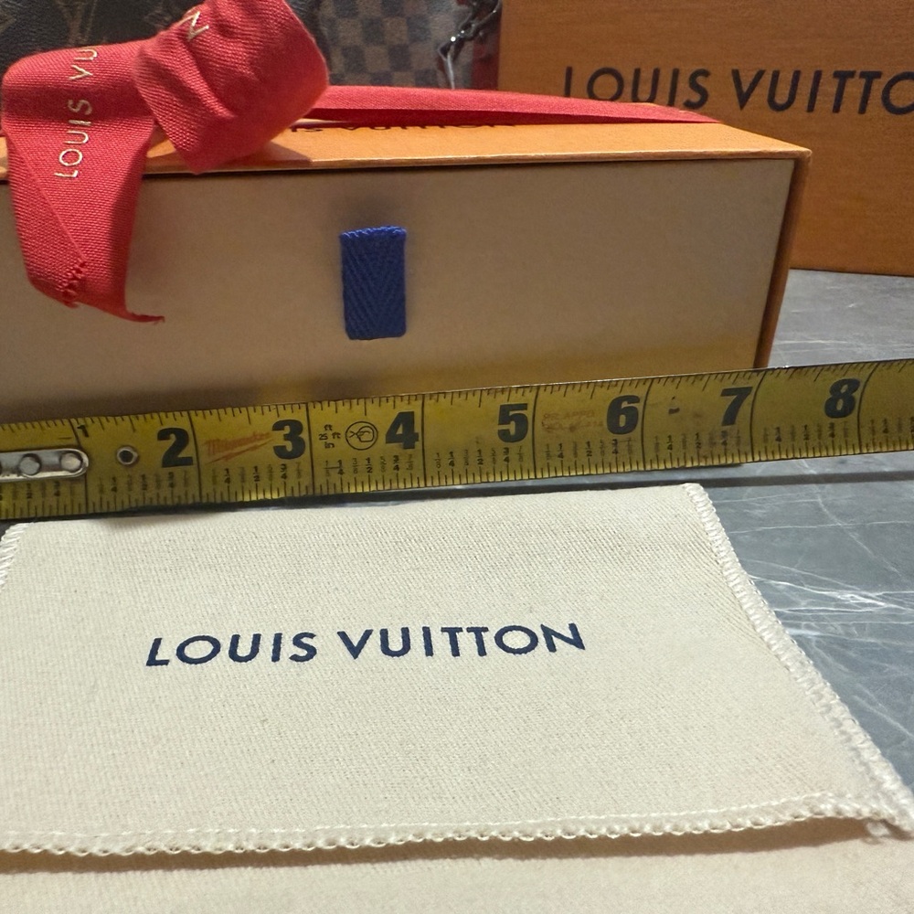 Louis Vuitton Red Ribbon xmas Packaging with Box and Dust Bag - Picture 4 of 13